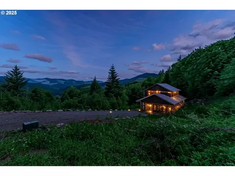 282 Karousel Ln, Washougal, WA 98671
