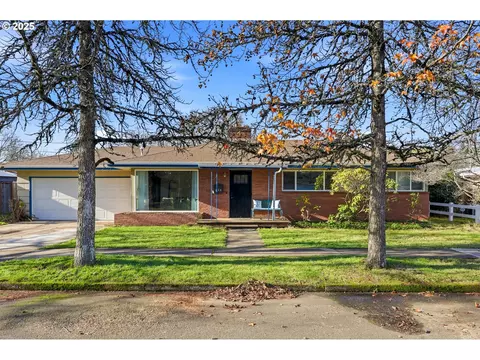 235 NE 111th Ave, Portland, OR 97220