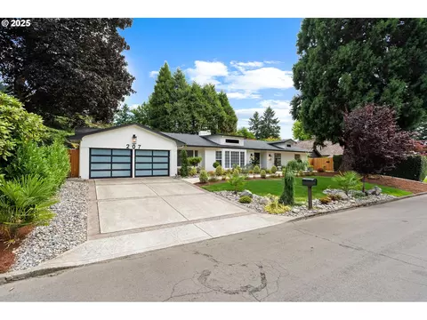 207 Phoenix Way, Vancouver, WA 98661