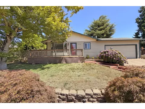 13046 Setera Cir, Oregon City, OR 97045