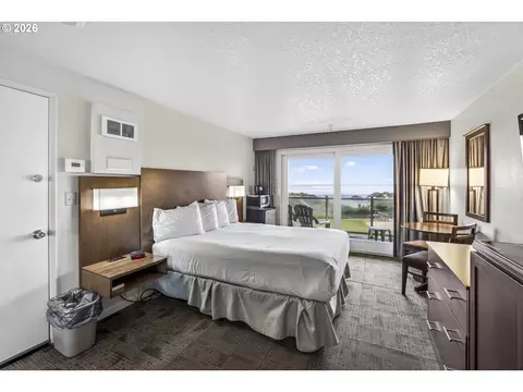 88416 1st Ave, Florence, OR 97439