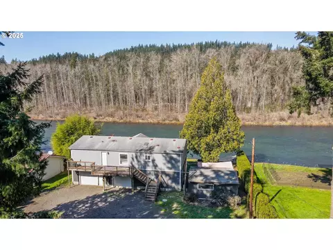 20725 S Tranquility Ln, Oregon City, OR 97045