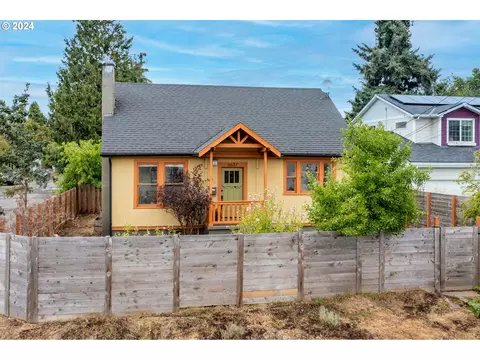 6637 SE 78th Ave, Portland, OR 97206