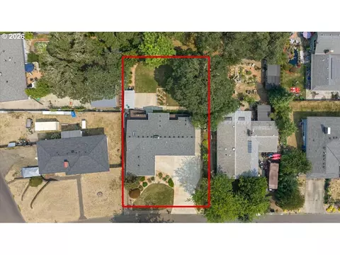 View/Area - 16540 Nottingham Dr, Gladstone, OR 97027 photo 1 of 2