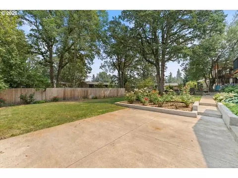 Exterior - 16540 Nottingham Dr, Gladstone, OR 97027 photo 6 of 6
