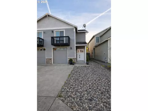 808 King Dr, Rainier, OR 97048