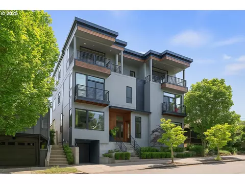 2654 NW Thurman St #B, Portland, OR 97210