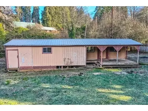 785 NE 6th Ave, Estacada, OR 97023