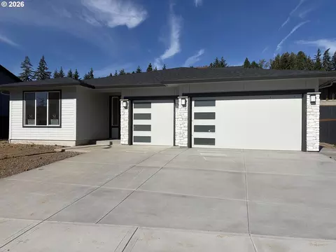 503 W 19th St, La Center, WA 98629