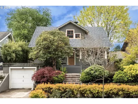 4416 SE Clay St, Portland, OR 97215