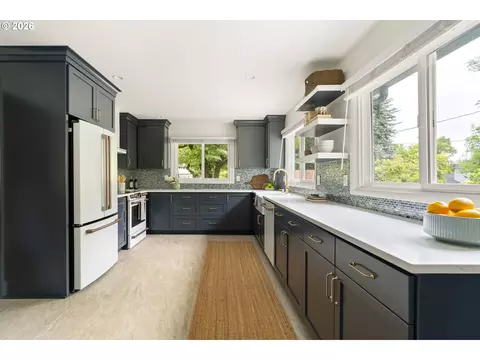 55 NW Sleret Ave, Gresham, OR 97030 photo 6