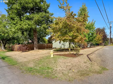 Exterior - 22015 SE Ash St, Gresham, OR 97030 photo 6 of 6