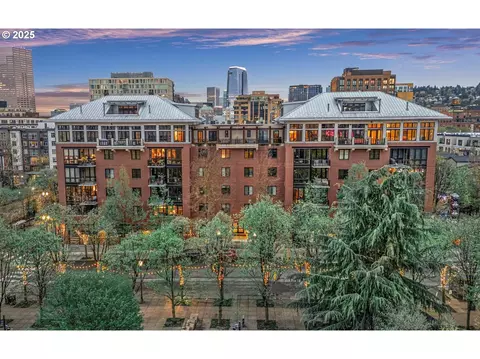 1030 NW Johnson St #323, Portland, OR 97209