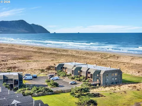 856 Neacoxie Blvd #304, Gearhart, OR 97138