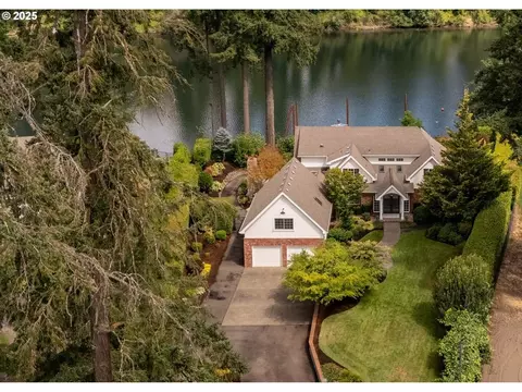 25325 NE Butteville Rd, Aurora, OR 97002