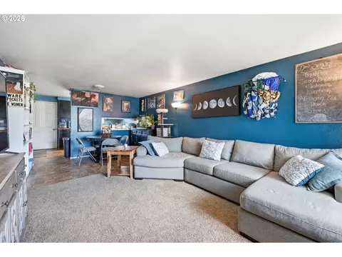 Living - 5104 E St, Springfield, OR 97478 photo 4 of 4