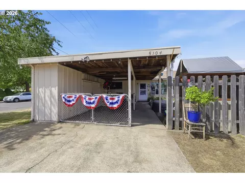 Other - 5104 E St, Springfield, OR 97478 photo 4 of 8