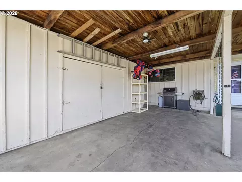 Other - 5104 E St, Springfield, OR 97478 photo 5 of 8