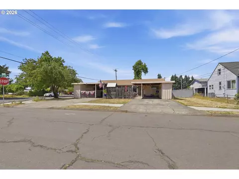 Other - 5104 E St, Springfield, OR 97478 photo 1 of 8