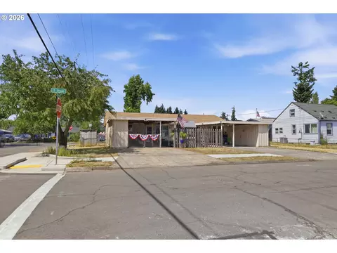 Other - 5104 E St, Springfield, OR 97478 photo 3 of 8