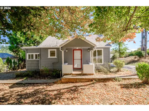 205 23rd Ave, Sweet Home, OR 97386