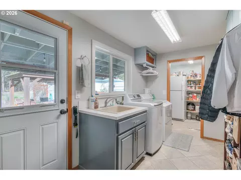 Other - 55471 Richard Way, Bend, OR 97707 photo 6 of 11
