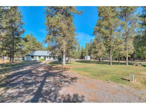 Exterior - 55471 Richard Way, Bend, OR 97707 photo 12 of 17