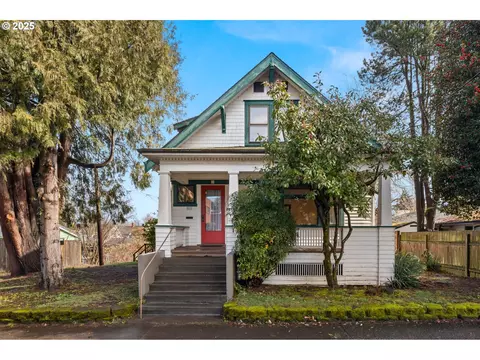 904 SE 76th Ave, Portland, OR 97215