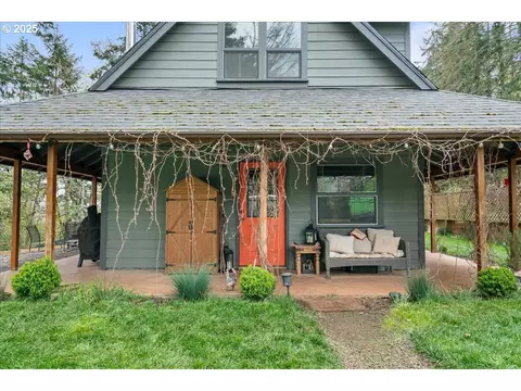 823 Terrace Dr, Scotts Mills, OR 97375
