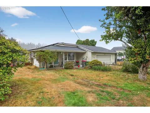 1523 S Main Ave, Warrenton, OR 97146