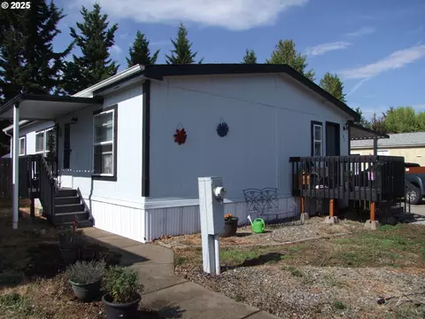 193 Owyhee Ln, Roseburg, OR 97471
