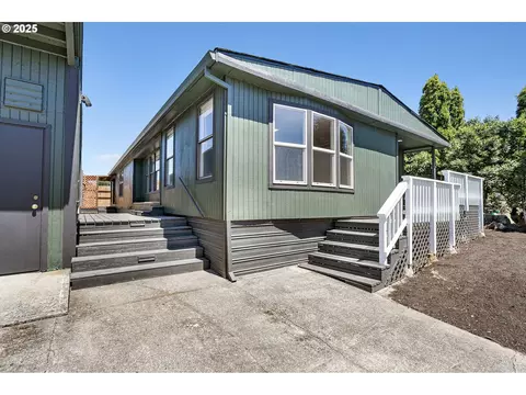 9095 SW Line Dr, Cornelius, OR 97113