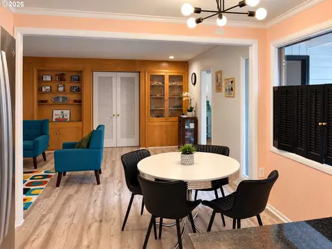 Dining - 2872 Suffolk Ct, Eugene, OR 97401 photo 1 of 1