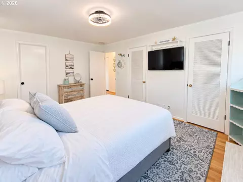 Bedroom - 2872 Suffolk Ct, Eugene, OR 97401 photo 3 of 7