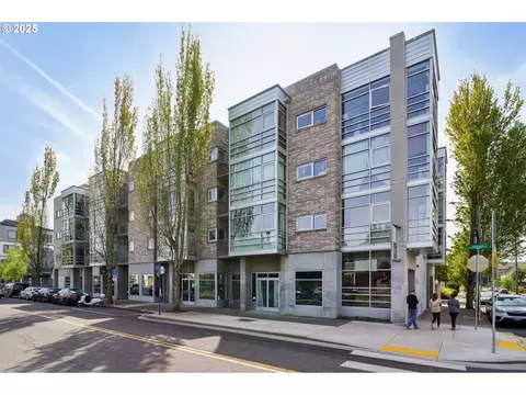 910 SE 42nd Ave #250, Portland, OR 97215