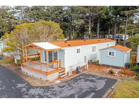 4875 N Highway 101 #46, Depoe Bay, OR 97341