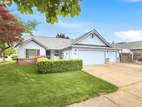 Exterior - 3928 Hyacinth St, Eugene, OR 97404 photo 10 of 10