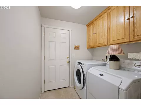 Other - 3928 Hyacinth St, Eugene, OR 97404 photo 5 of 8