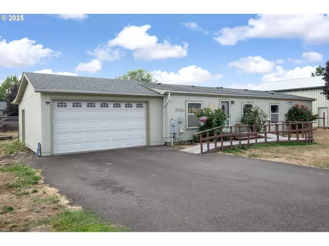 913 A Toliver Rd, Molalla, OR 97038