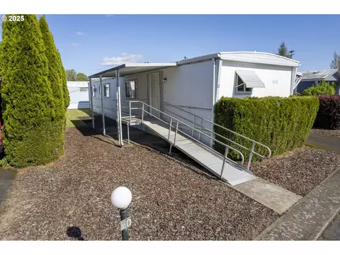 1501 SW Baker St #50, Mcminnville, OR 97128