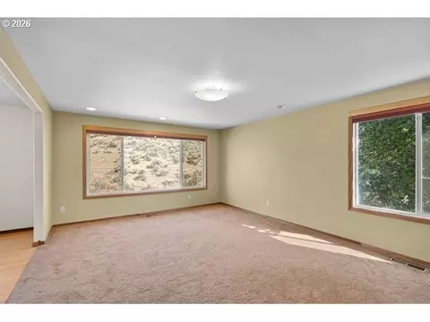 Living - 61476 Dee Cox Rd, Heppner, OR 97836 photo 5 of 10