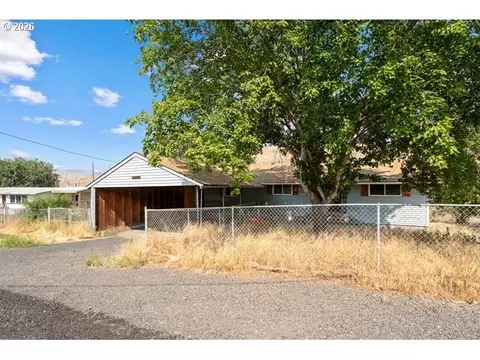 Exterior - 61476 Dee Cox Rd, Heppner, OR 97836 photo 1 of 8