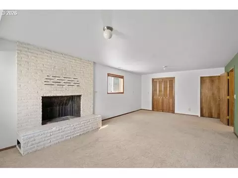 Living - 61476 Dee Cox Rd, Heppner, OR 97836 photo 8 of 10