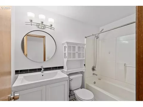 Bath - 61476 Dee Cox Rd, Heppner, OR 97836 photo 1 of 4