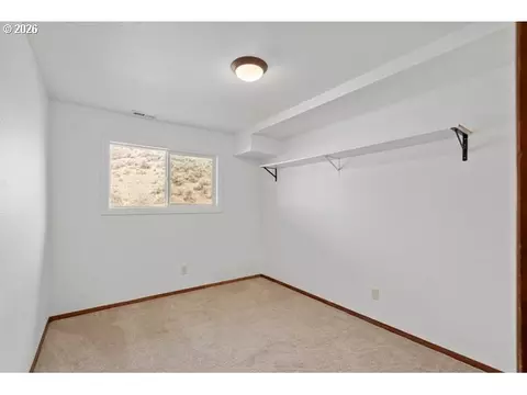 Bedroom - 61476 Dee Cox Rd, Heppner, OR 97836 photo 3 of 4