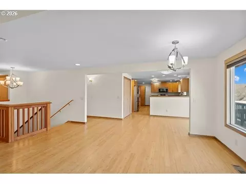 Living - 61476 Dee Cox Rd, Heppner, OR 97836 photo 2 of 10
