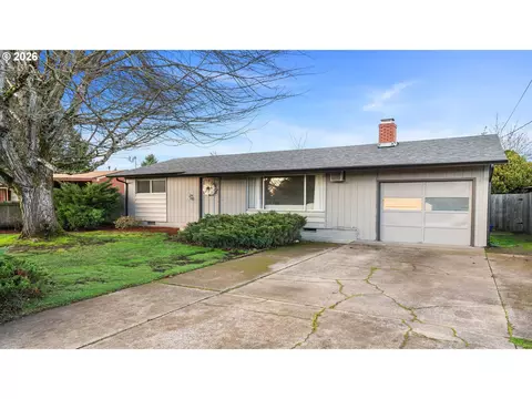 610 Colonial Dr, Springfield, OR 97477