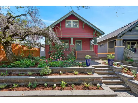 3324 SE Grant St, Portland, OR 97214