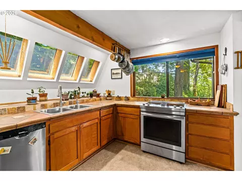 3809 Monroe St, Eugene, OR 97405 photo 12