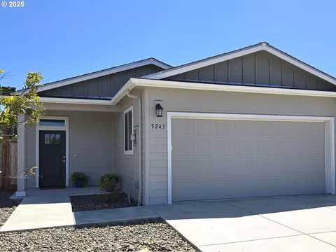 5243 Nopal St, Florence, OR 97439